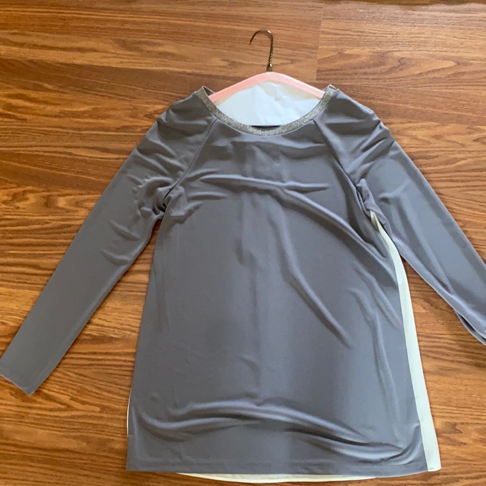 Tunic blouse grey on front white on back
